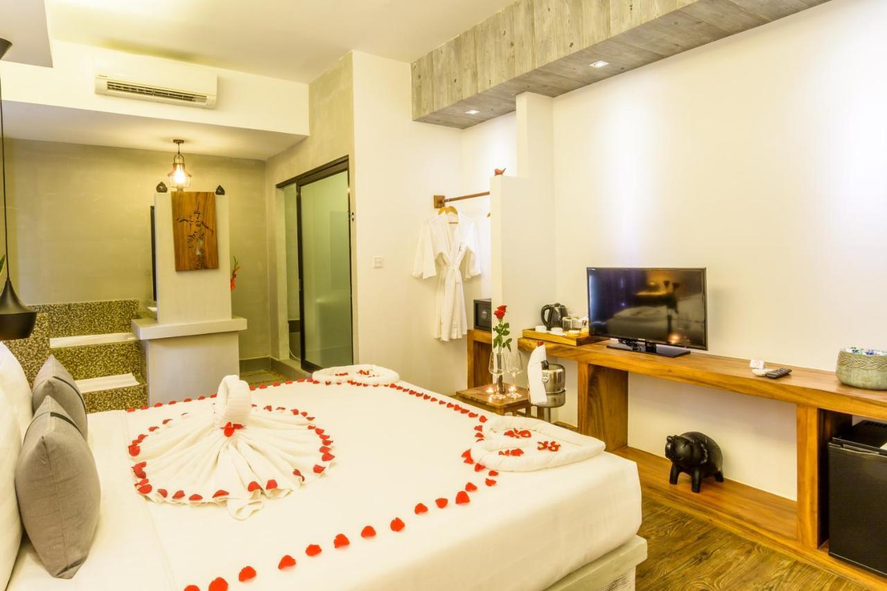 Double Leaf Boutique Hotel Phnom Penh Eksteriør bilde