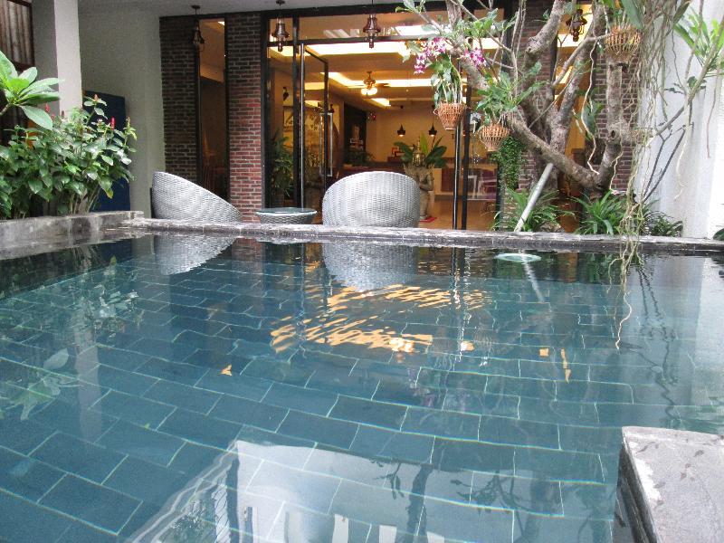 Double Leaf Boutique Hotel Phnom Penh Eksteriør bilde